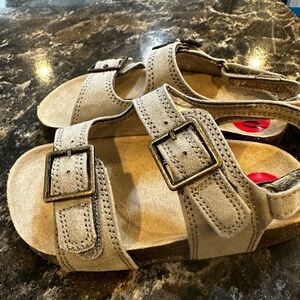 OshKosh B'Gosh Bruno Toddler 10 Sandal Shoe Tan Boy/Girl Hook and Loop